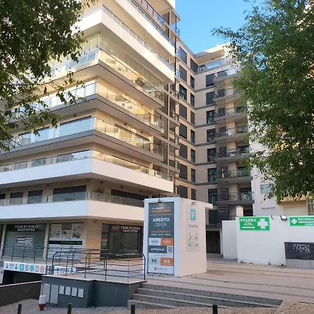Modern Luxury Prime Flat Garage Apartment *