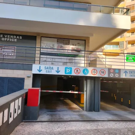 Modern Luxury Prime Flat Garage Apartment *