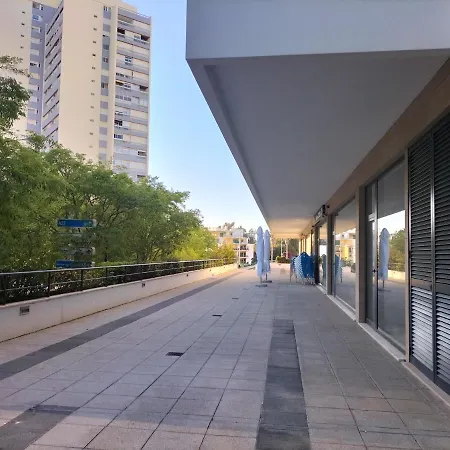 Modern Luxury Prime Flat Garage Apartment *