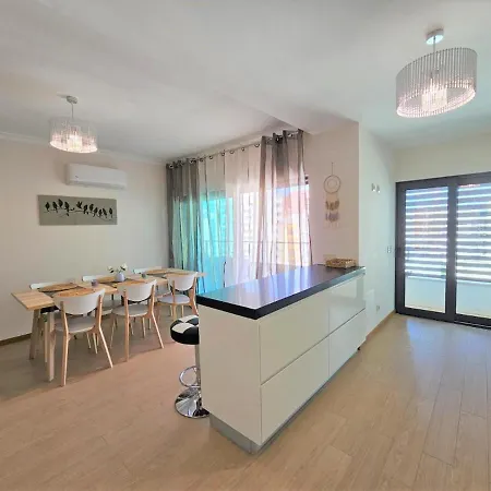 Apartment Modern Luxury Prime Flat Garage *